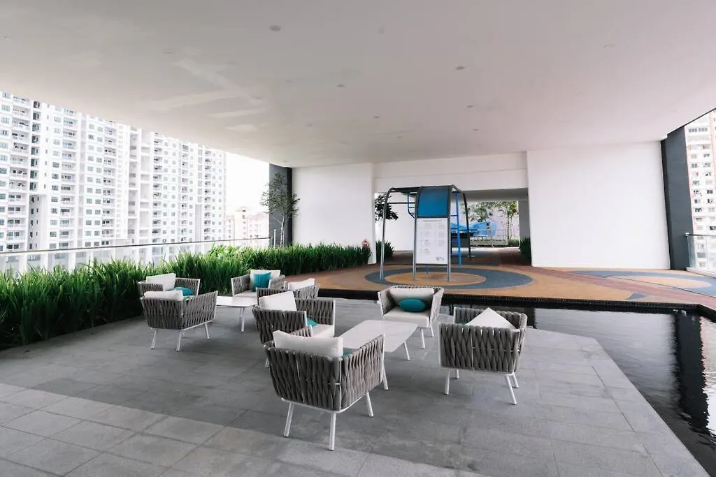 New Infinity Pool Seaview 3Bedrooms 2Carparks Jelutong