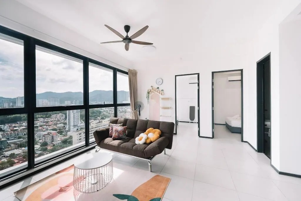 Apartment New Infinity Pool Seaview 3Bedrooms 2Carparks Jelutong Malaysia